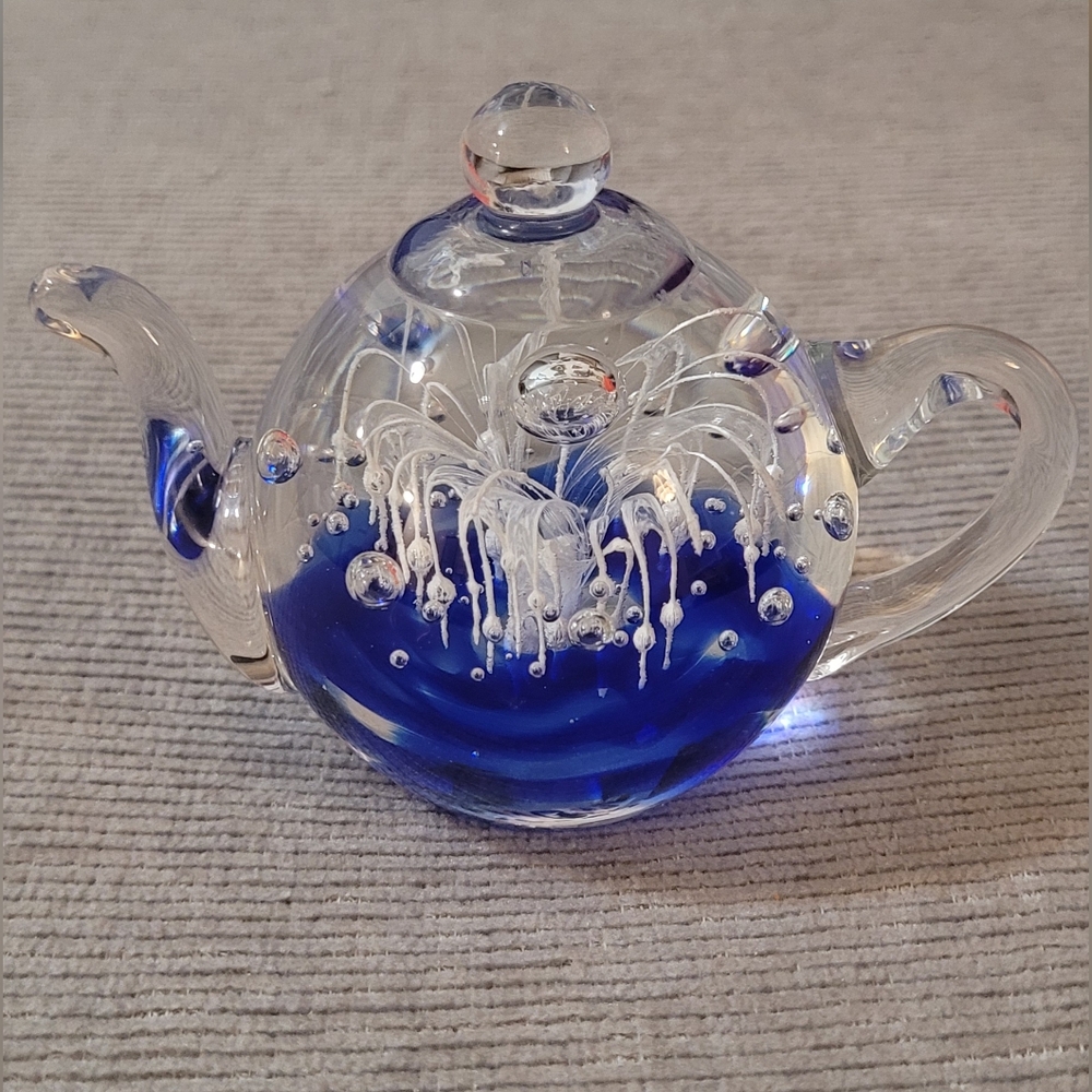 Dynasty Gallery Heirloom Collection Teapot Blue Firework & Bubbles Paperweight - Picture 2 of 5